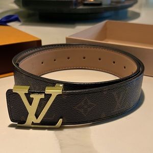 Reproduction Louis Vuitton belt